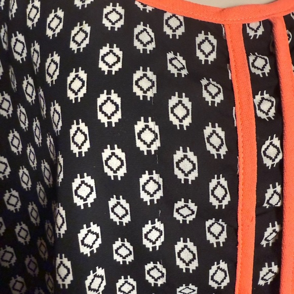 Bobeau Black and Orange Boxy Blouse - Picture 4 of 8